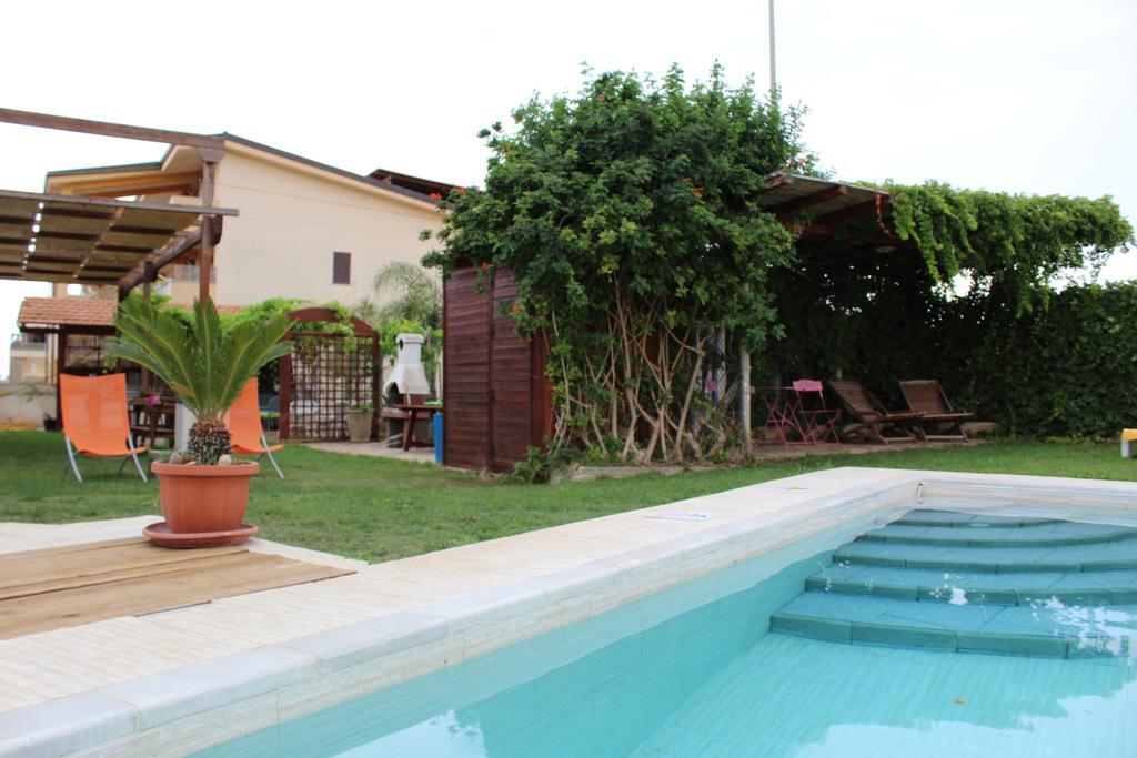 Casa Vacanze Il Giardino Dei Girasoli مارينا دي راغوزا المظهر الخارجي الصورة