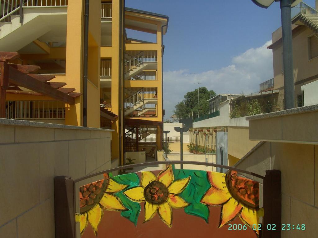 Casa Vacanze Il Giardino Dei Girasoli مارينا دي راغوزا المظهر الخارجي الصورة